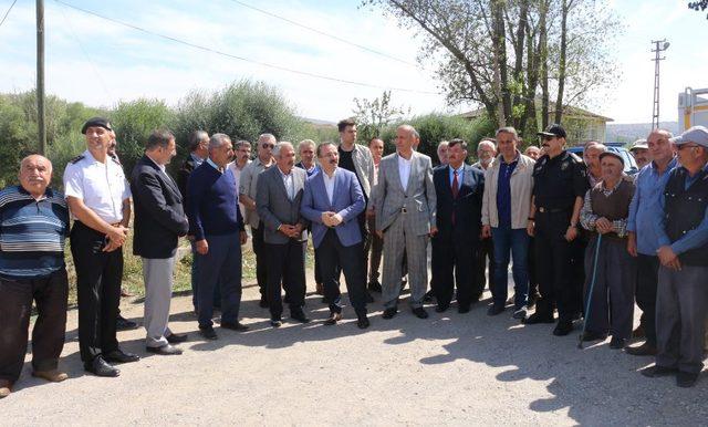 Çerkeşliler, deprem endişesiyle sokakta sabahladı