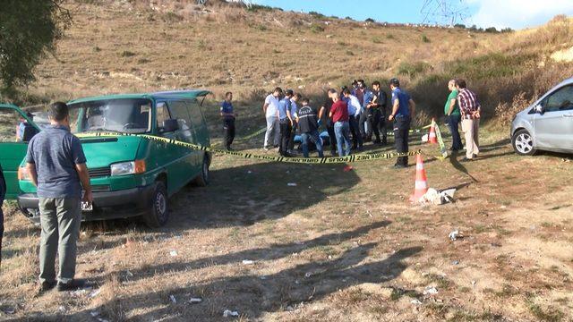 Başakşehir'de boş arazide ceset bulundu
