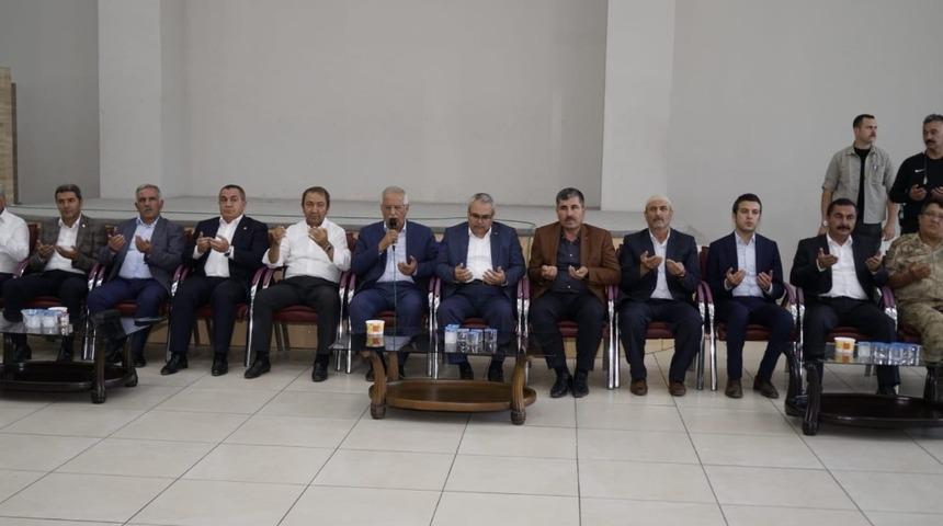 Vali G&uuml;nd&uuml;z&ouml;z&rsquo;den taziye ziyareti