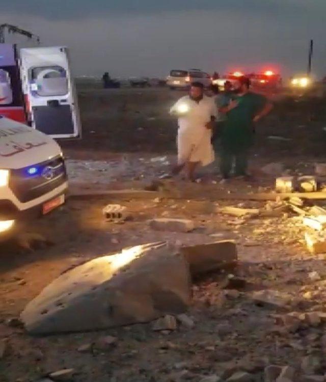 Suriye'de hastane otoparkında bombalı araçla saldırı: 12 ölü, 25 yaralı