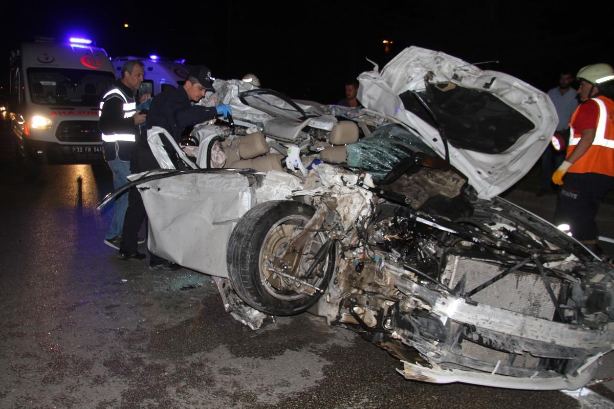  Isparta&rsquo;da feci kaza! Ortalık savaş alanına d&ouml;nd&uuml;