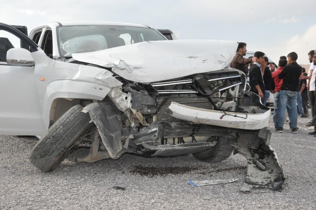 Hakkari&rsquo;de 3 ayrı trafik kazası: 4 yaralı