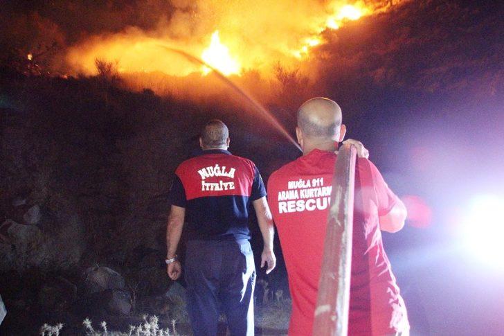 Muğla'nın Bodrum ilçesinde makilik alanda yangın çıktı G5