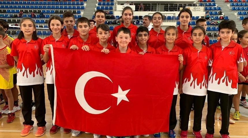 K&uuml;&ccedil;&uuml;k milli sporcular Balkanlardan madalyalarla d&ouml;nd&uuml;