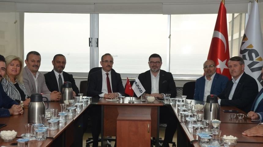 AK Partili S&uuml;rekli M&Uuml;SİAD &uuml;yeleri ile biraraya geldi