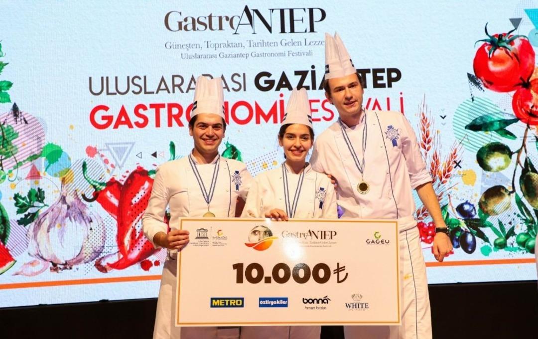 Gastronomi Festivali&rsquo;nin son g&uuml;n&uuml; renkli ge&ccedil;ti