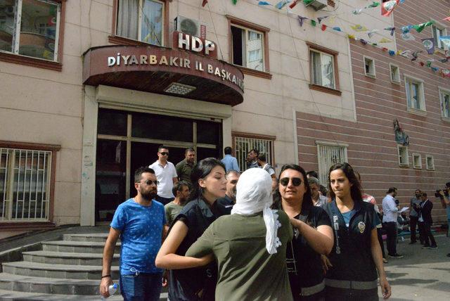 HDP önündeki eylemde 14'üncü gün; aile sayısı 35 oldu