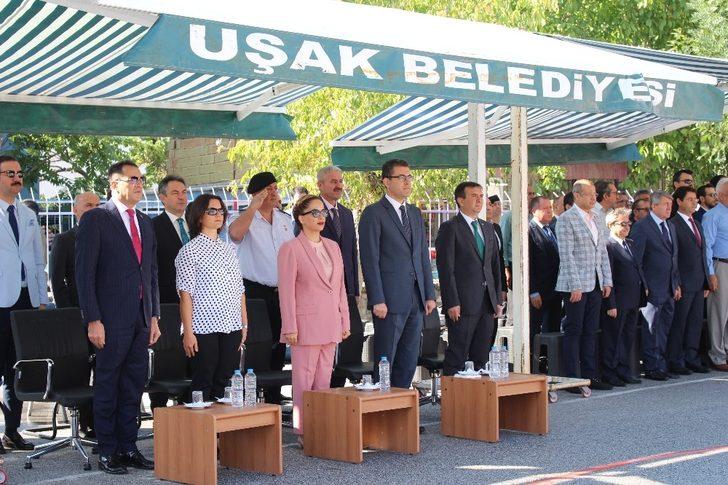 Uşak’ta tadilatı tamamlanan 48 okul yeni eğitim öğretim yılına hazır G3