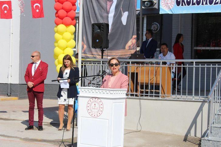 Uşak’ta tadilatı tamamlanan 48 okul yeni eğitim öğretim yılına hazır G4