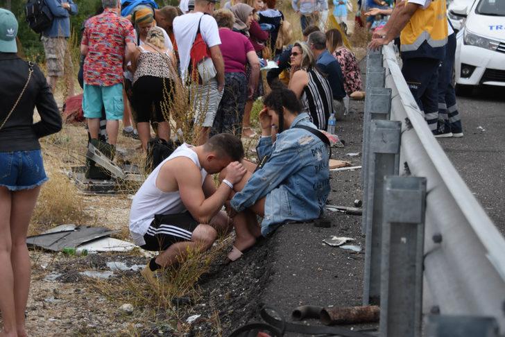 Konya'da turistleri taşıyan otobüs dere yatağına uçtu G2