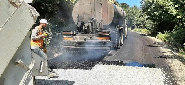 Türkeli’nin köylerinde asfalt çalışmaları sürüyor