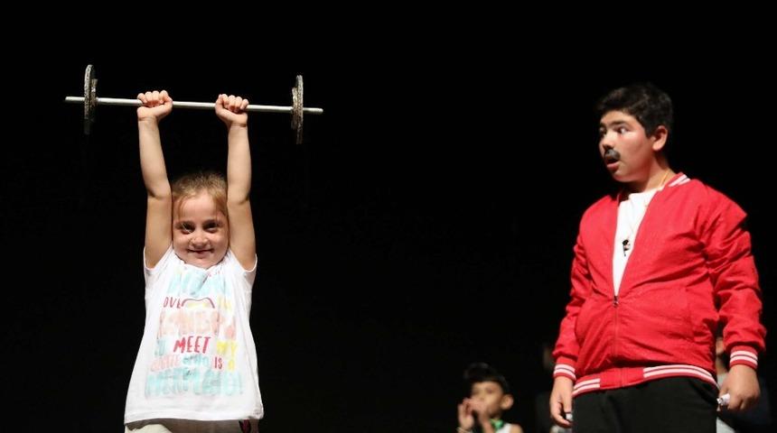 &rsquo;Şampiyon&rsquo; seyirciden tam not aldı