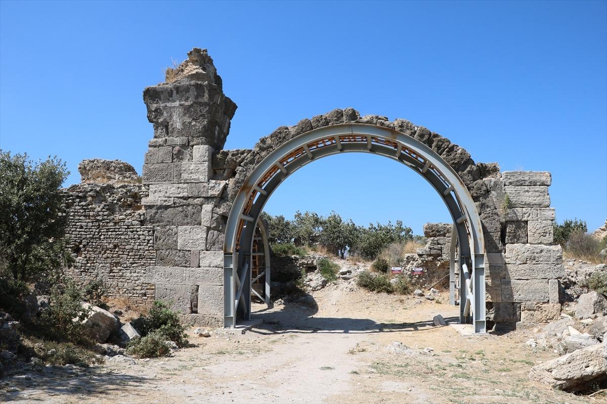 Anadolu'nun en b&uuml;y&uuml;k antik kenti Alexandria Troas g&uuml;n y&uuml;z&uuml;ne &ccedil;ıkıyor