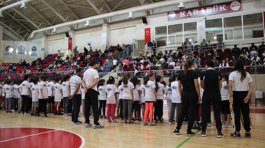 Temel Spor Eğitimi i&ccedil;in a&ccedil;ılış t&ouml;reni d&uuml;zenlendi