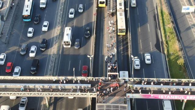  (Havadan fotoğraflarla) - Tatil bitti, okullar açıldı, metrobüs çilesi başladı