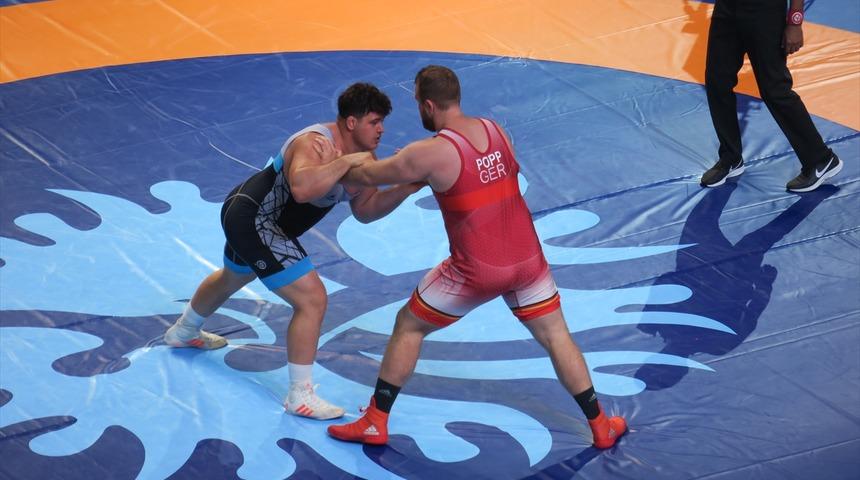 Rıza Kayaalp Dünya Güreş Şampiyonası'nda finale yükseldi