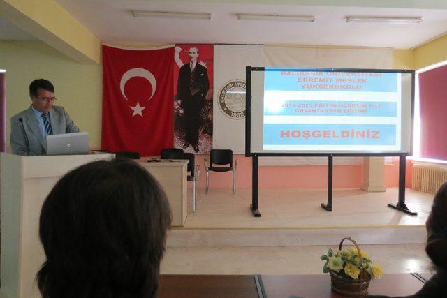 Balıkesir Üniversitesi Edremit Meslek Yüksekokulu’nda 2019-2020 Eğitim-Öğretim Yılı açılış töreni yapıldı ve ilk ders verildi