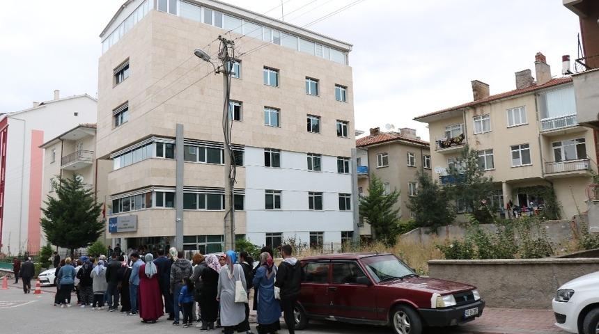 380 kişinin alınacağı İŞ-KUR, programına bin kişinin &uuml;zerinde başvuru oldu