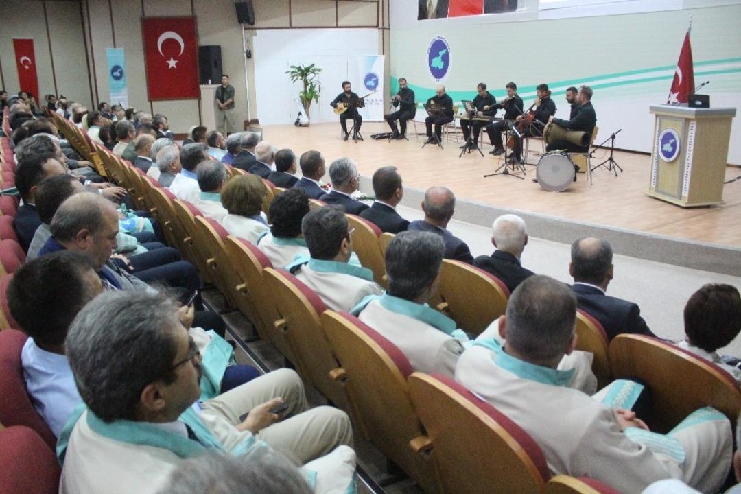 Van YY&Uuml;&rsquo;de akademik yıl a&ccedil;ılışı