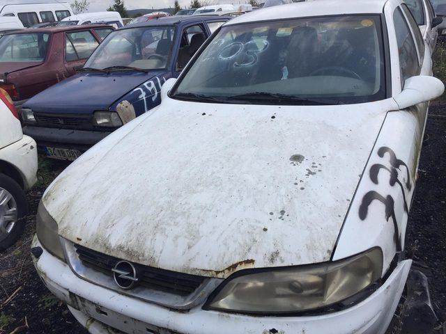 Çalınan aracını 12 yıl sonra otoparkta buldu. 32 bin liralık borcu öğrenince ise şok yaşadı