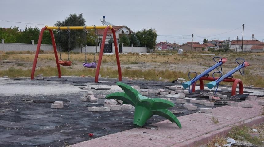 Kılca: Parklara verilen zararlar tüm Karataylıların hakkına saldırıyor