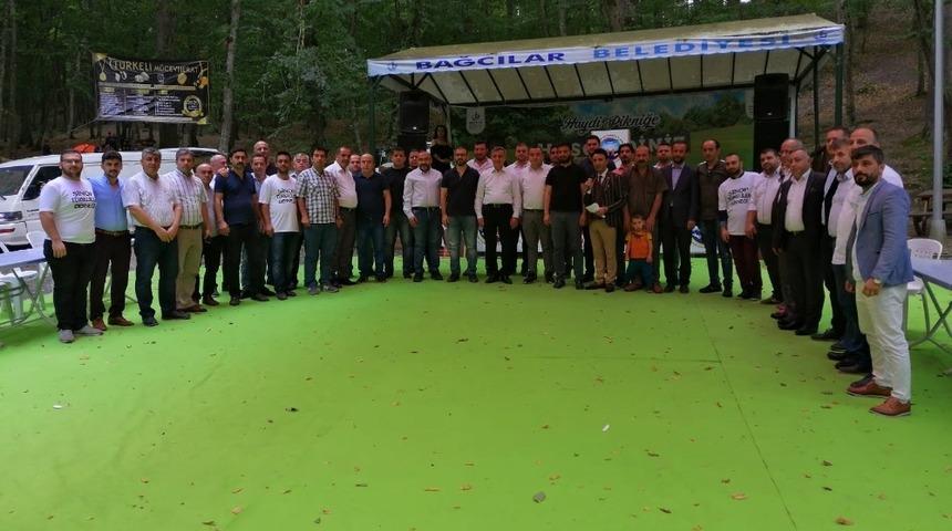 Türkelililerin gurbette piknik buluşması