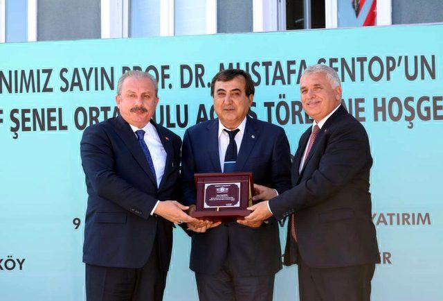 TBMM Başkanı Şentop: Öğrencilere vatan ve millet sevgisinin de verilmesi gerekir