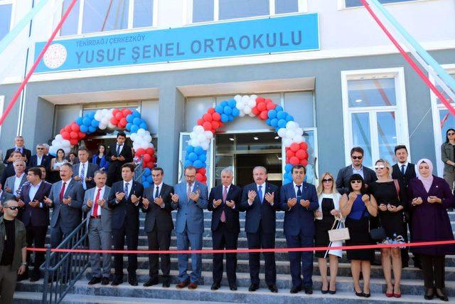 TBMM Başkanı Şentop: Öğrencilere vatan ve millet sevgisinin de verilmesi gerekir