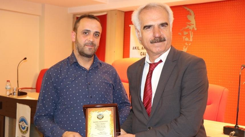 Ahi adaylarına plaket verildi