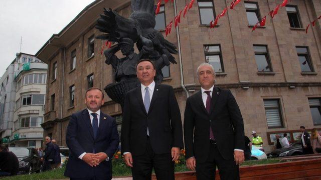 Kırgızistan Büyükelçisi Kubanıçbek Ömüralıyev Giresun’da