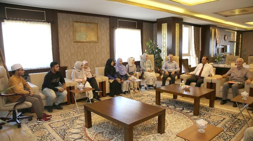 Bingöl Üniversitesi’ni 28 yabancı öğrenci tercih etti