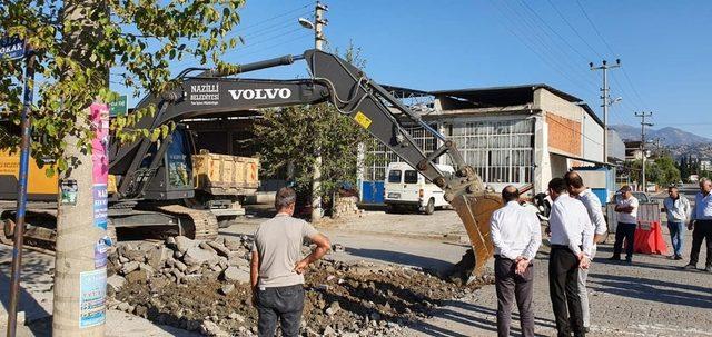 Nazilli Belediyesi, Yeni Sanayi Sitesi’ne kepçeyi vurdu