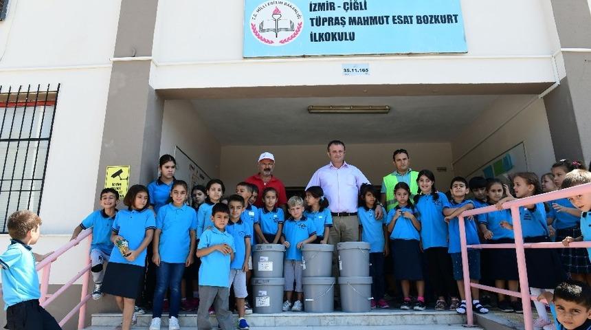 Okulların i&ccedil; ve dış cephe boyası &Ccedil;iğli Belediyesinden