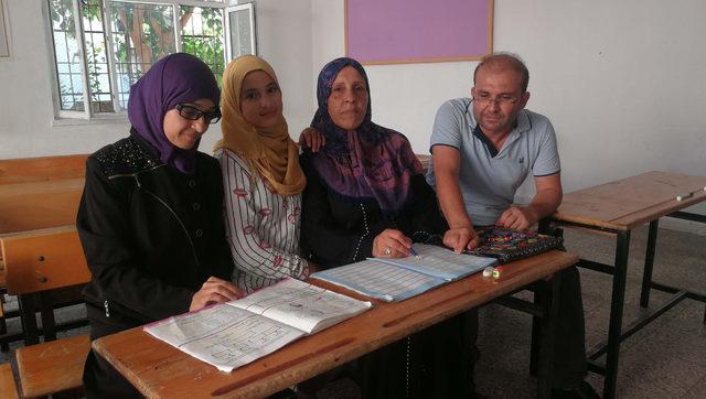 4 çocuğunu savaşta kaybeden Suriyeli kadın, Türkçe öğreniyor