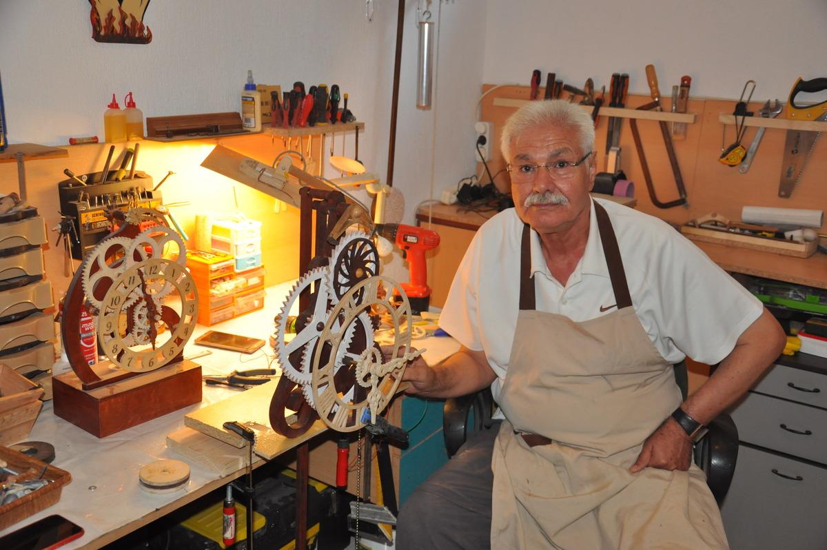 Tamir i&ccedil;in getirilen İsvi&ccedil;re modeli saat hayatını değiştirdi
