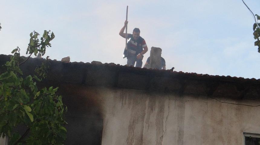 Bilecik&rsquo;te ahşap evde &ccedil;ıkan yangın korkuttu