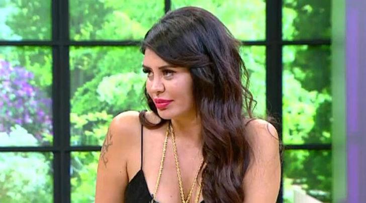 Ebru Polat'ın çorabını 25 bin TL'lik bağış karşılığında aldı G2