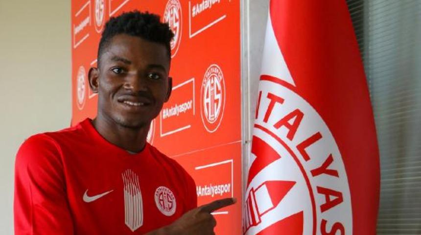 Antalyasporlu Gelson Dala'nın annesi vefat etti