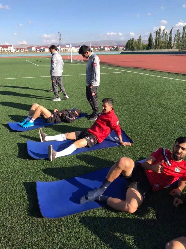 Kars 36 Spor Yakutiye Spor hazırlıklarını sürdürüyor