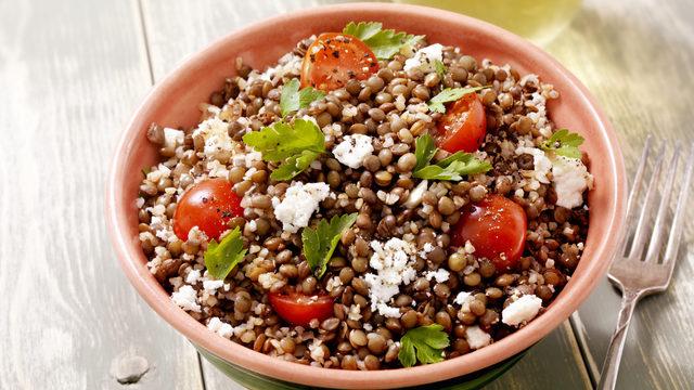 Bol protein bol lezzet: Yeşil mercimek salatası