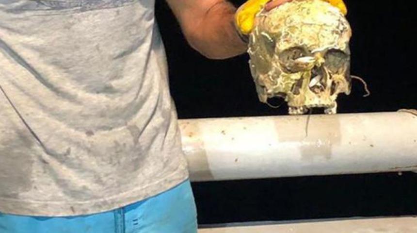 Antalya'da trol ağına insan kafatası takıldı