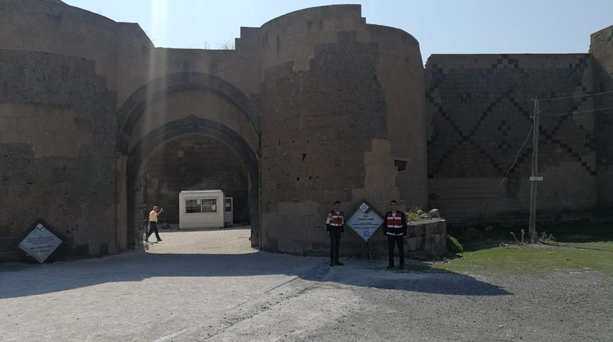 Jandarma Ani Ören Yeri’nde güven veriyor