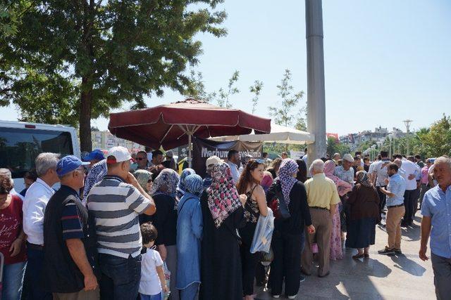 AK Parti Aydın, demokrasi şehidi Adnan Menderes’in andı