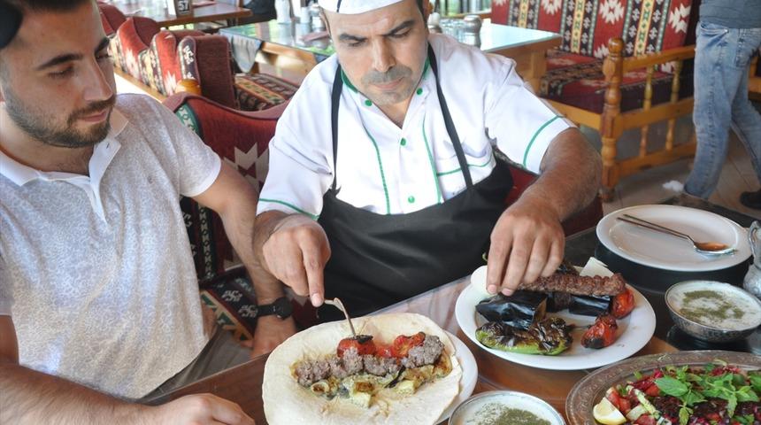 Kebabıyla damakları coşturan lezzet: Birecik patlıcanı