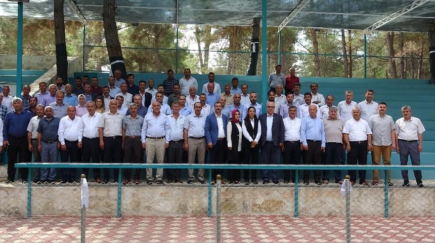 Milletvekili &Ouml;zg&uuml;rsoy &Ccedil;elik, Yayladağlı&rsquo;nda muhtarlarla biraraya geldi