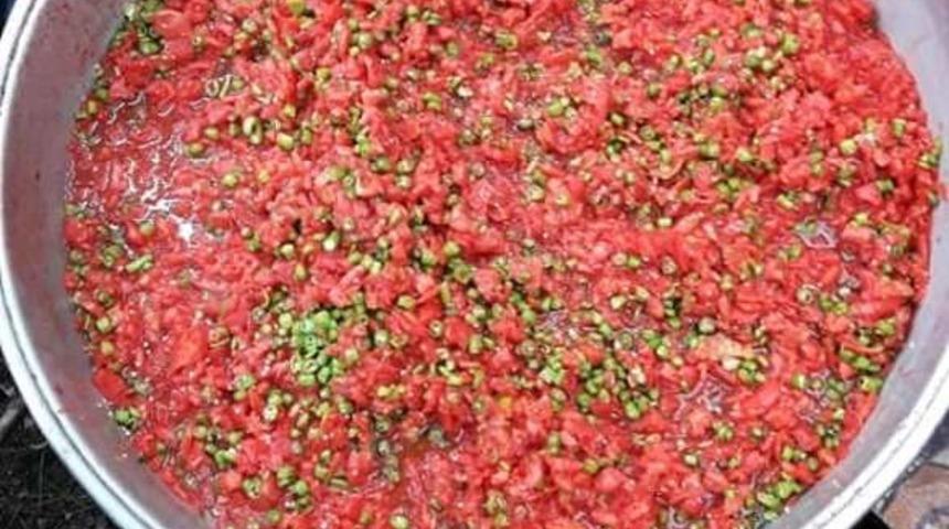 Domatesler eziliyor reçeller kaynatılıyor! İşte ailelerin kış hazırlığı