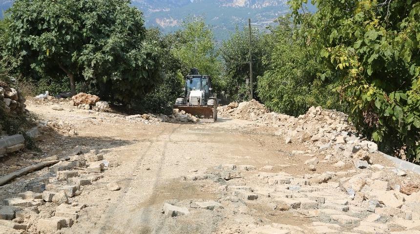 Erdemli&rsquo;de afetin yaraları sarılıyor