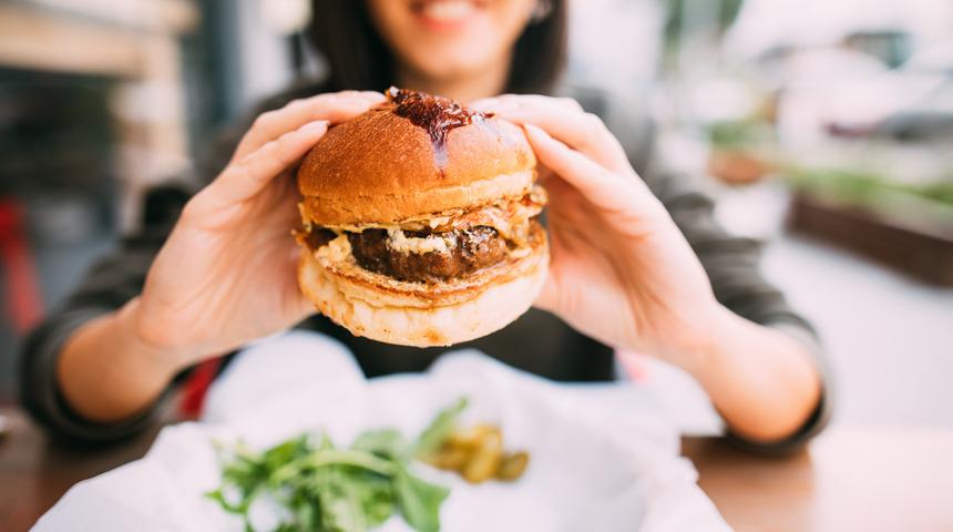 Sadece erkeğin değil, kadının kalbine giden yol da midesinden geçiyor