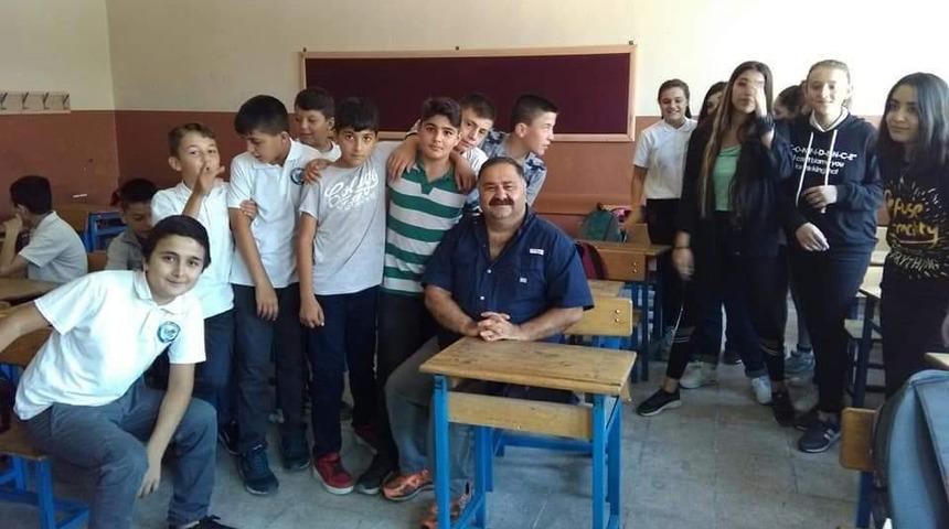 Usta oyuncu &ouml;ğrencilerle buluştu