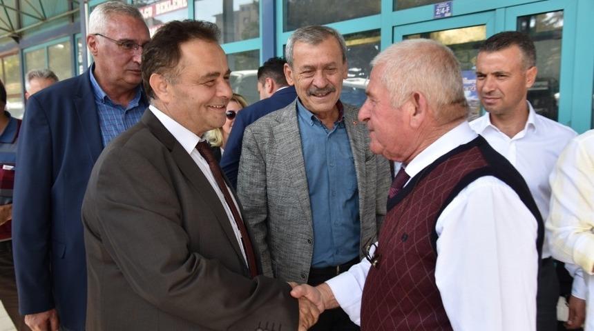 Başkan Şahin’den esnaf ve vatandaş ziyareti